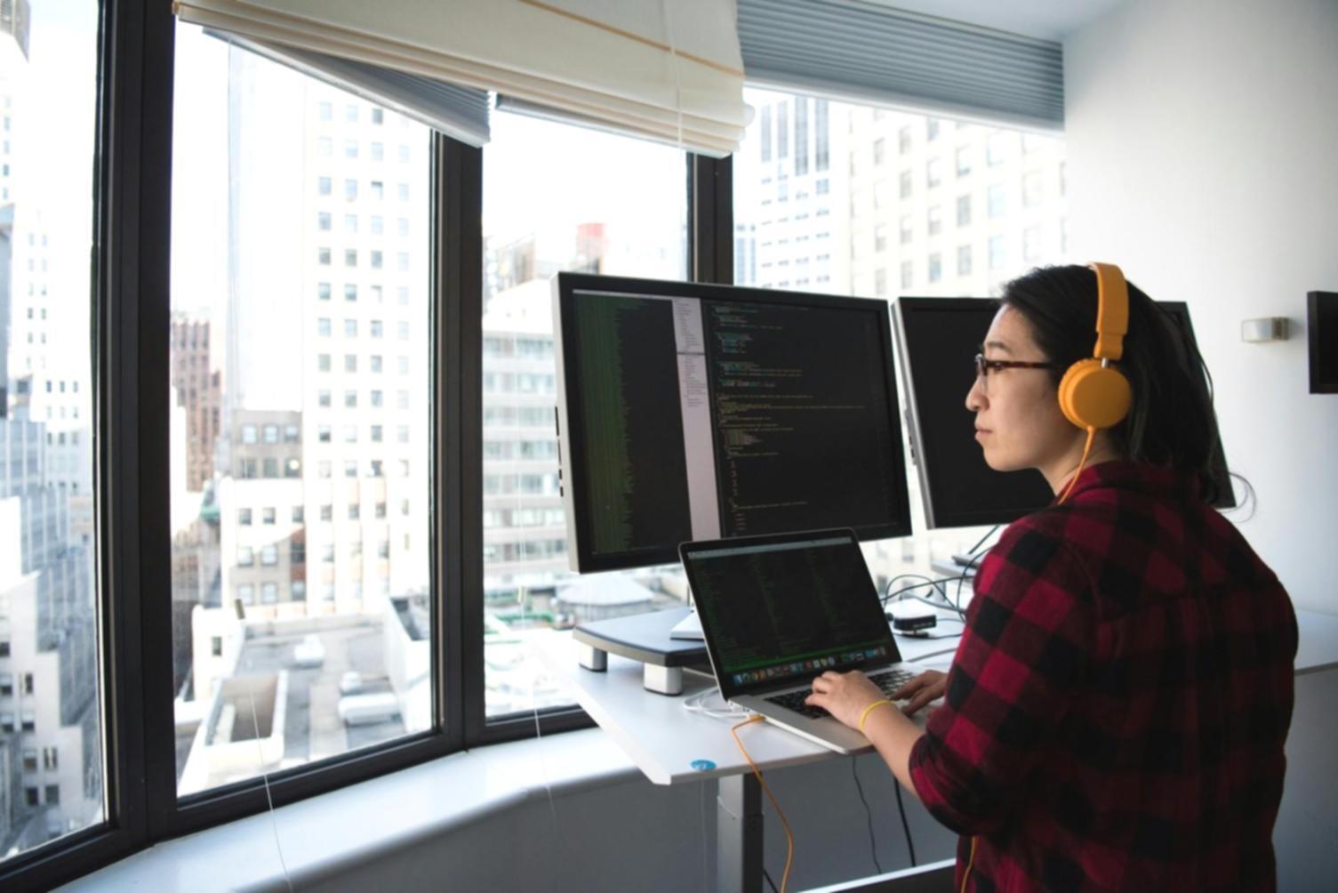 Blockchain data analysis visualization showing transaction patterns and network connections